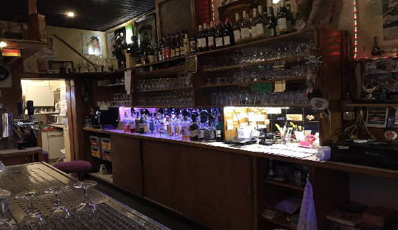 kneipe hamburg de   bier bar hamburg   gaststaette hamburg   nh hotel hamburg horn   ibis hotel hamburg wandsbek   hotel tiefenthal   sportsbar hamburg   raucherkneipe   bar   bierbar032.jpg